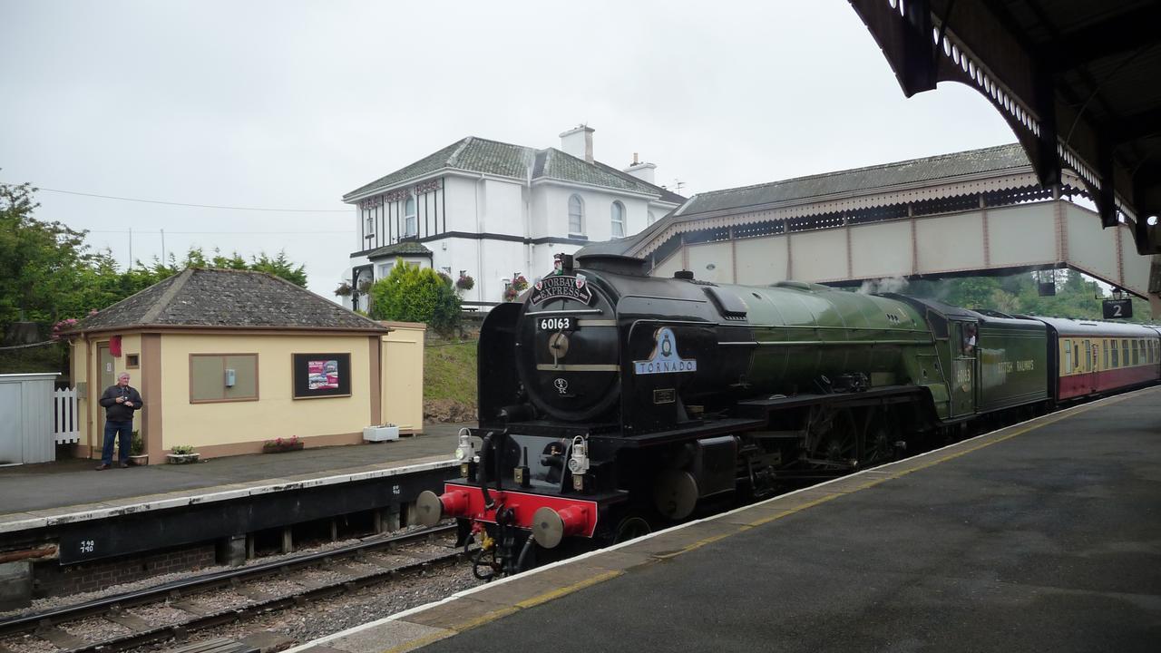 The Station Guest House Galmpton Luaran gambar