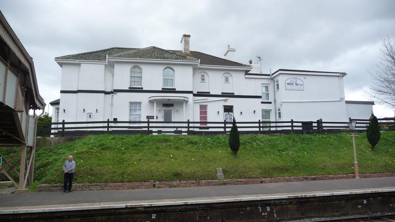 The Station Guest House Galmpton Luaran gambar