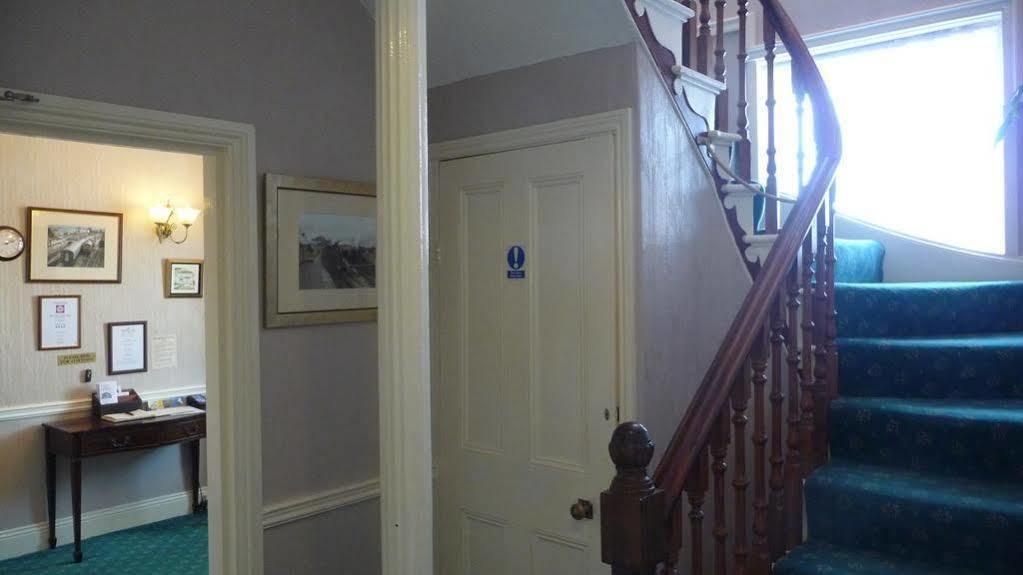 The Station Guest House Galmpton Luaran gambar